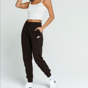 Womens black Nike sweatpants xs